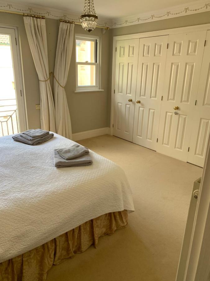 Circus Mews Townhouse:2 Beds:2 En-Suite Baths:Parking:City Centre:Quiet Area 외부 사진