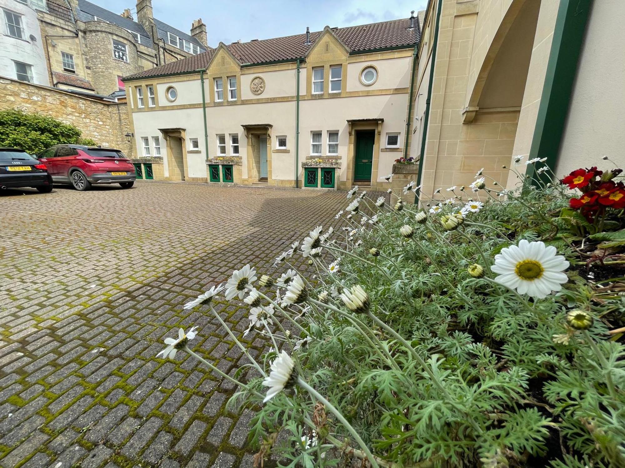 Circus Mews Townhouse:2 Beds:2 En-Suite Baths:Parking:City Centre:Quiet Area 외부 사진
